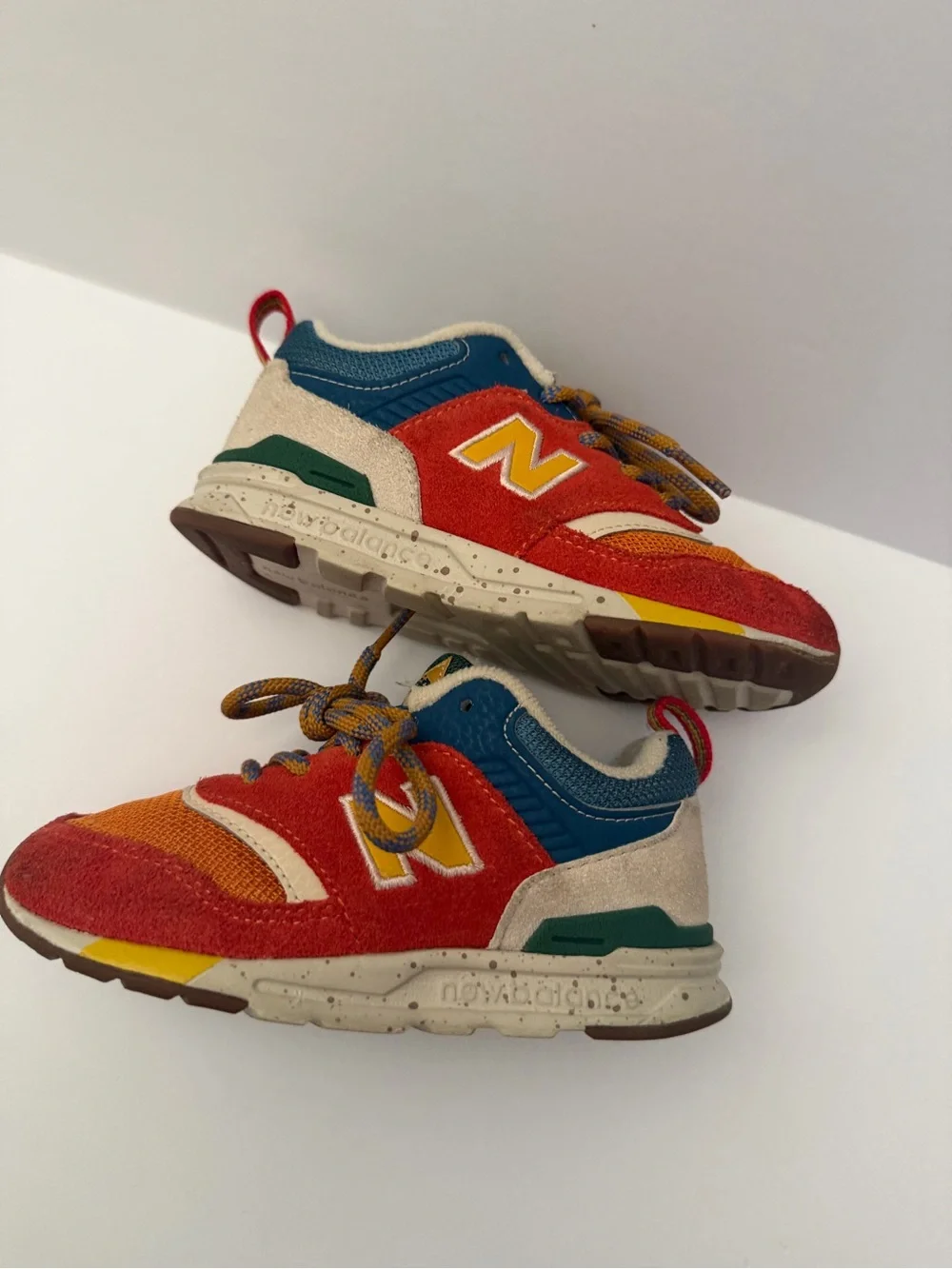 New Balance Kids 997H Orange Multi Sneakers size 10 toddler Pre-Owned